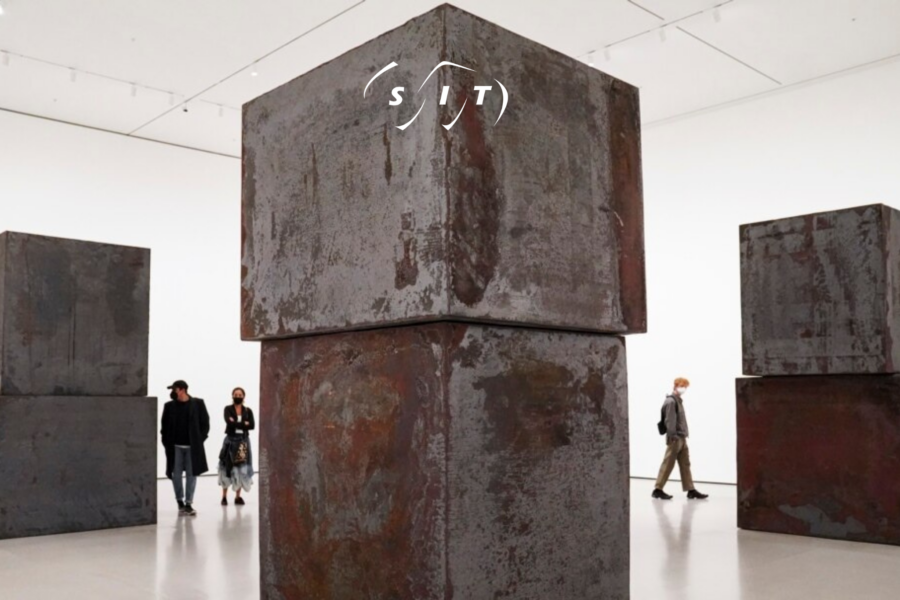 The Intriguing Case of Richard Serra’s Iron Sculpture